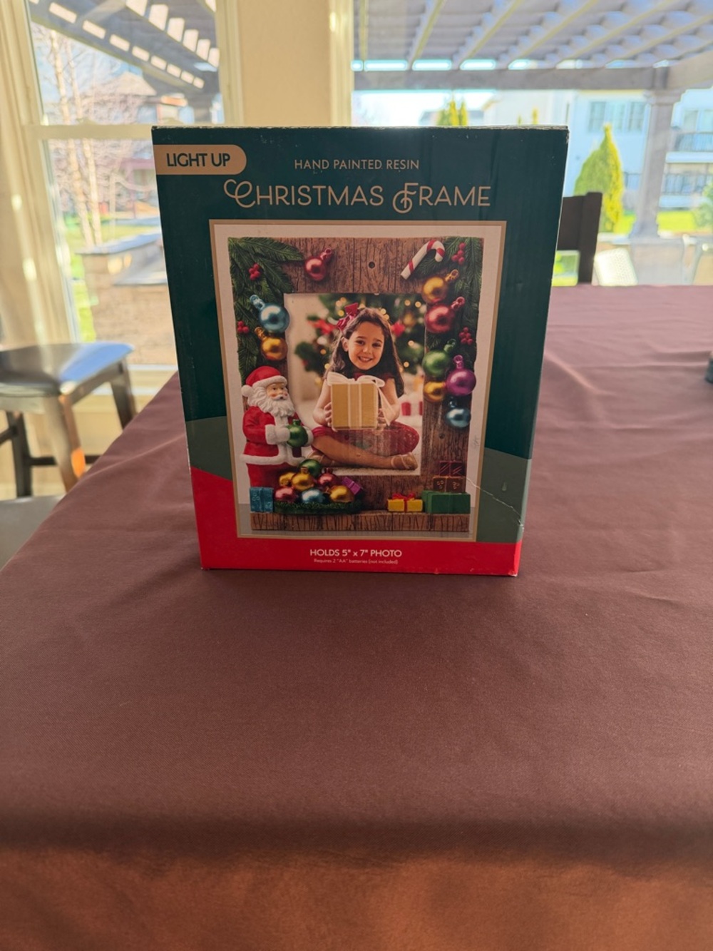Light Up Hand Painted Resin Christmas Frame - Green & Red